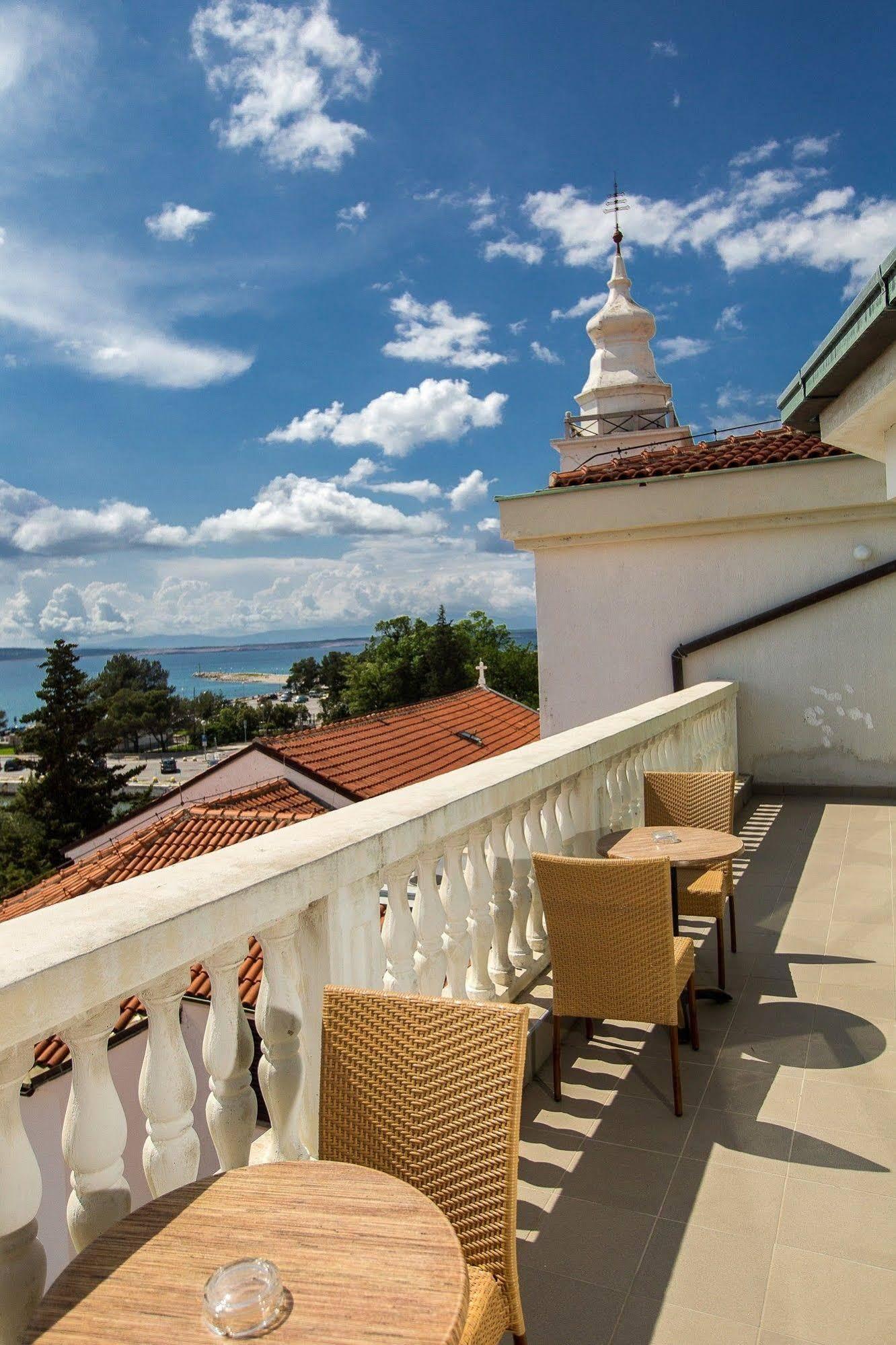 Hotel Kastel Crikvenica Exterior photo