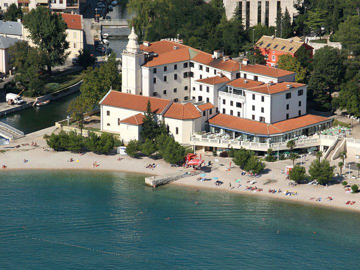Hotel Kastel Crikvenica Exterior photo