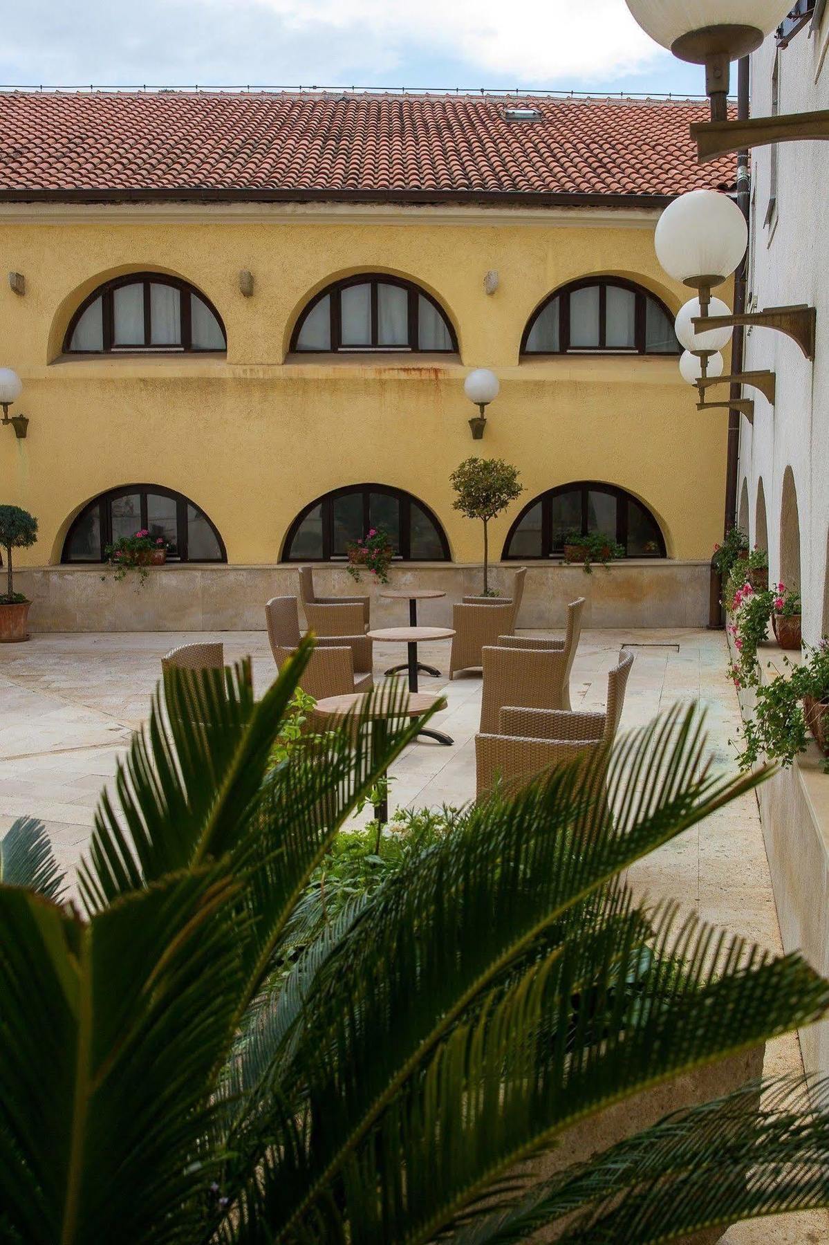 Hotel Kastel Crikvenica Exterior photo
