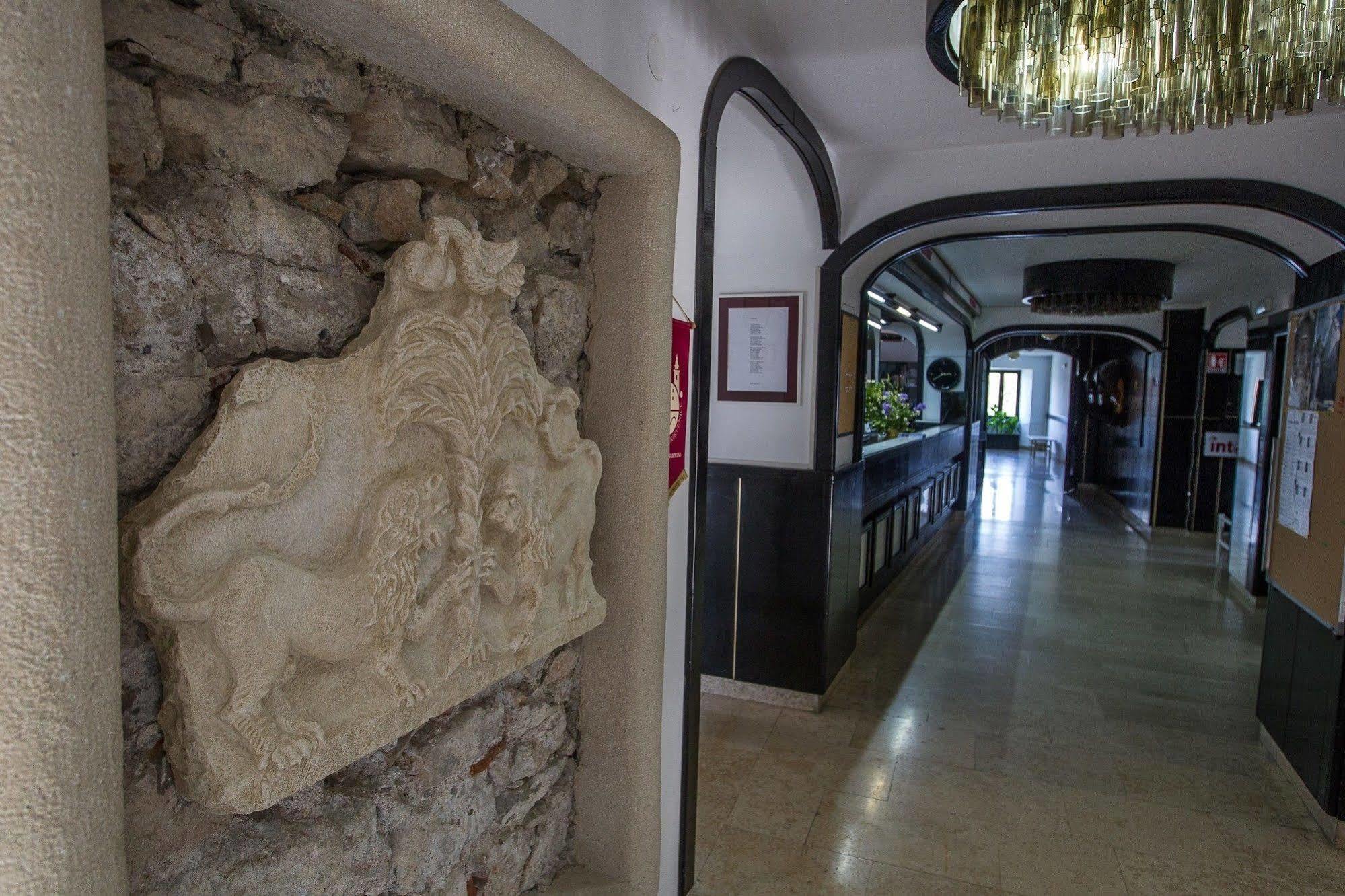 Hotel Kastel Crikvenica Exterior photo