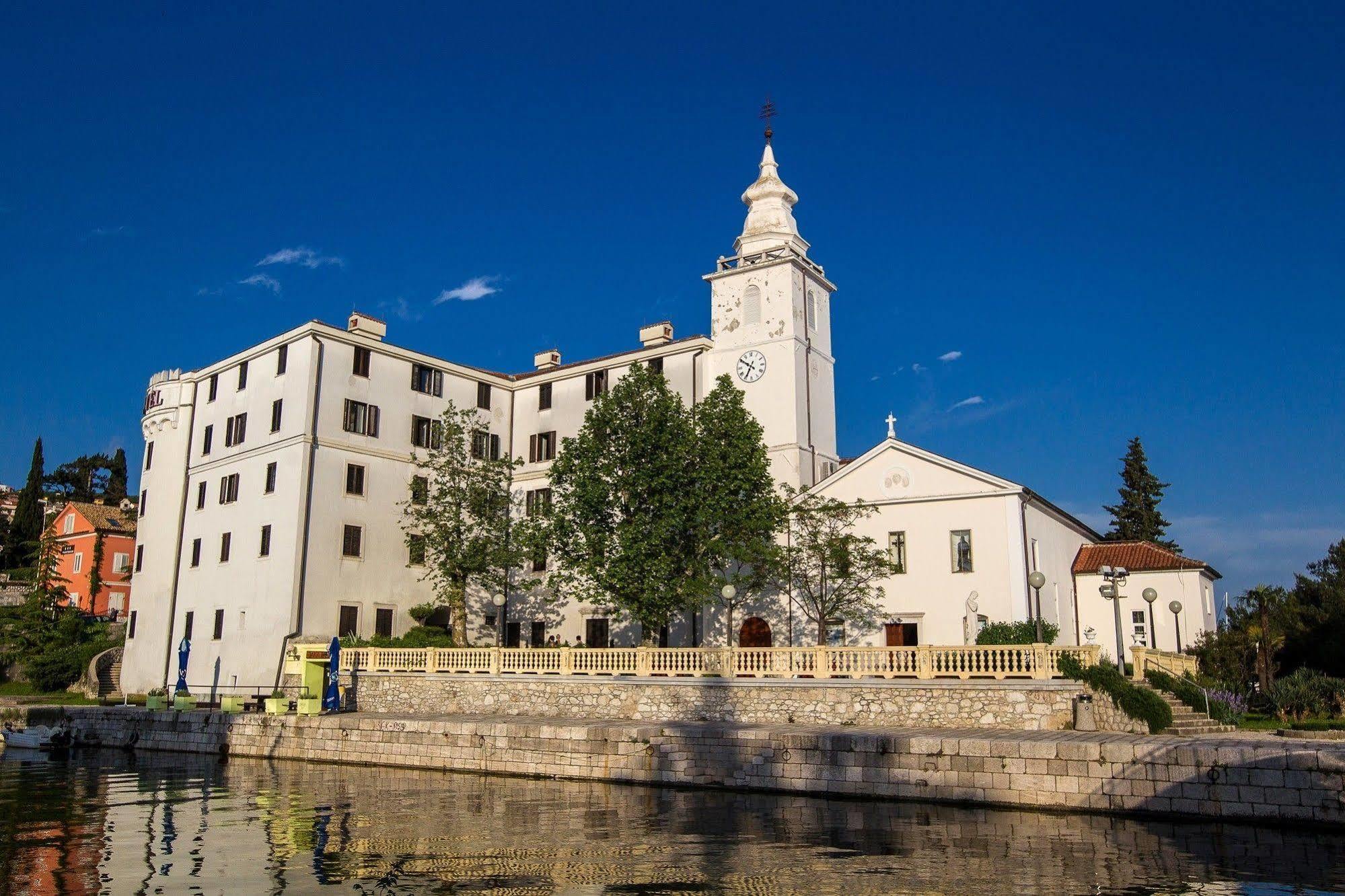 Hotel Kastel Crikvenica Exterior photo